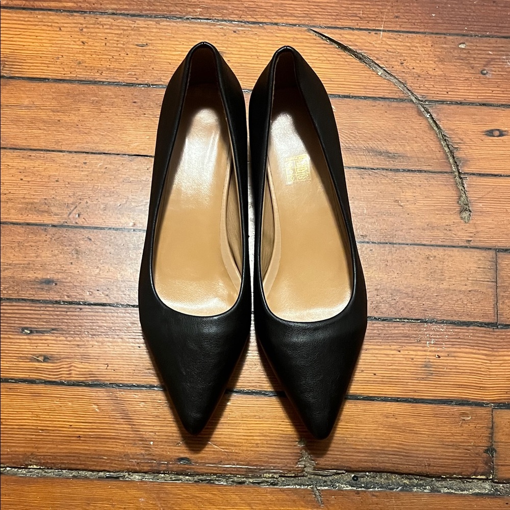 Elegant Black Women's Pumps